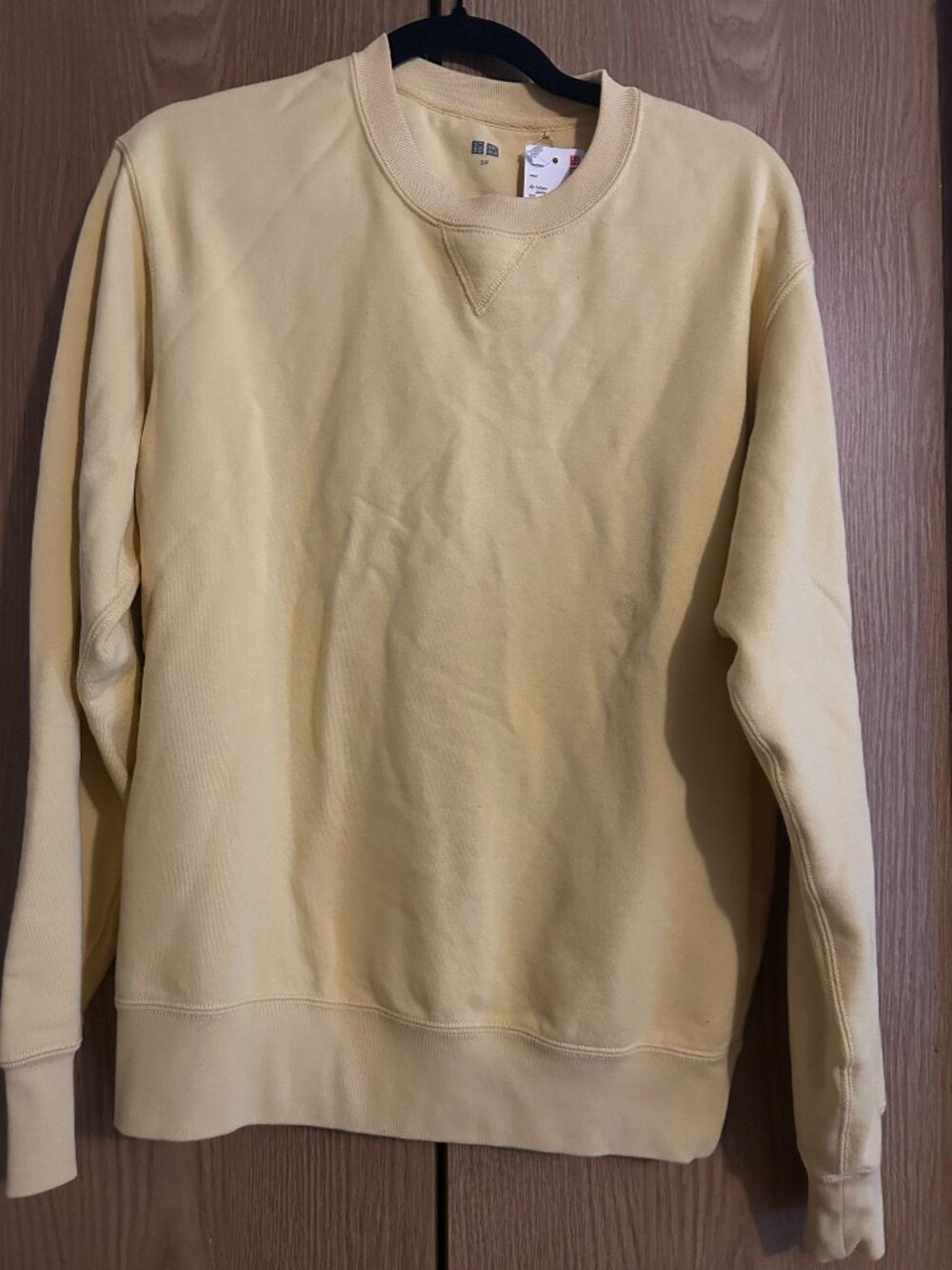 New / Unworn Uniqlo Crewneck Sweatshirt Yellow